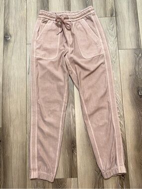 Athleta Farallon Jogger: Beige/Blush